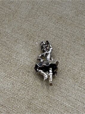 Vintage silver tone Scottish dancer pendant